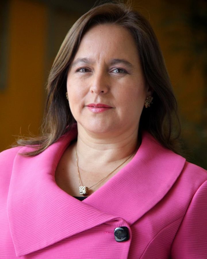 Lic. Beatriz Paz Guzman